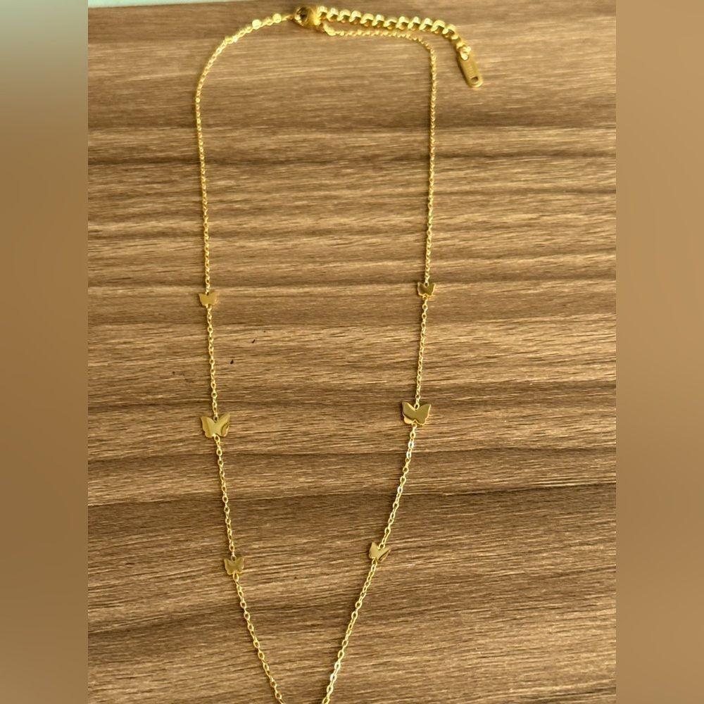 Butterfly Necklace Q702 - Picture 5 of 6